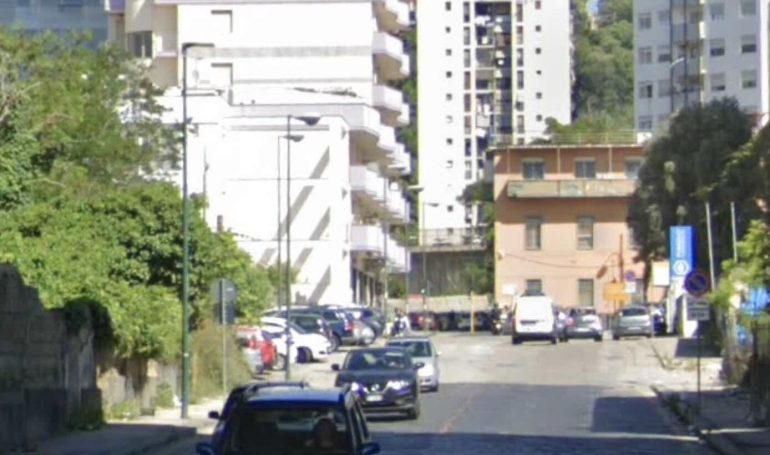 Napoli, spari a Poggioreale: cinque colpi contro un’auto in sosta
