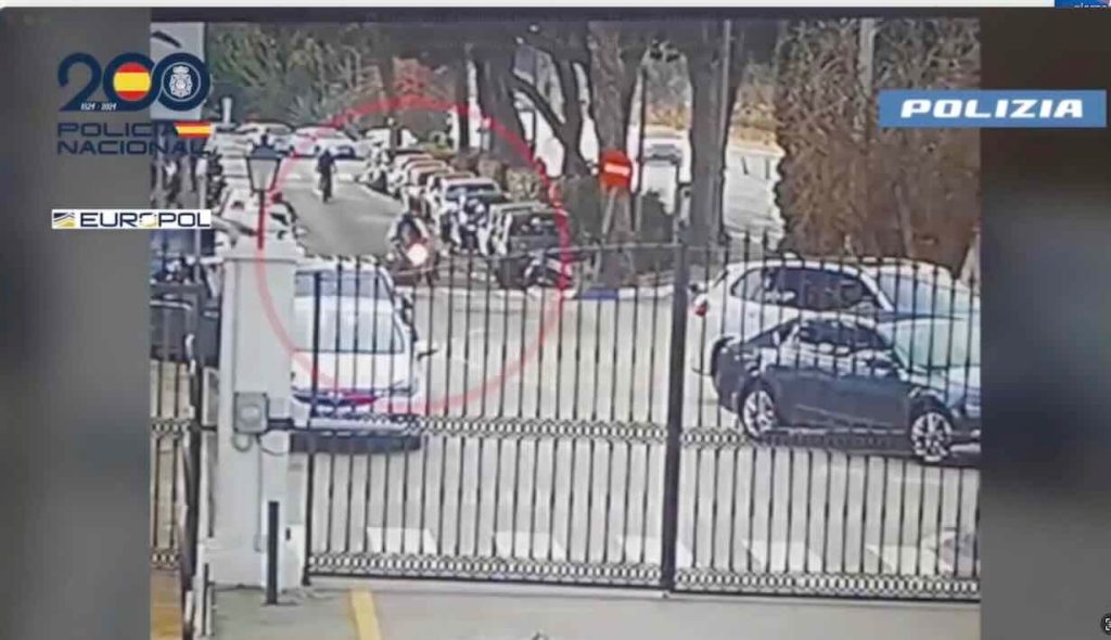 Furto orologi di lusso, blitz tra Napoli e Spagna: 12 arresti