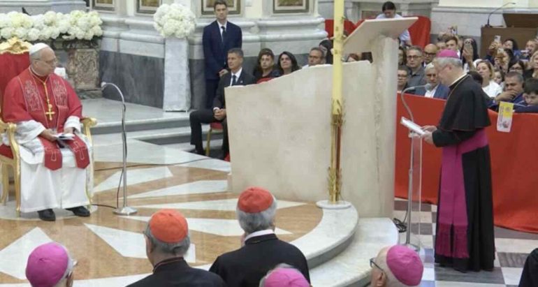 Papa ad Acerra, il vescovo Di Donna agli inquinatori: «Peccatori, convertitevi!»