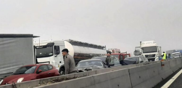 Schianto sull’A1 tra Capua e Caianello, motociclista muore travolta da un Tir