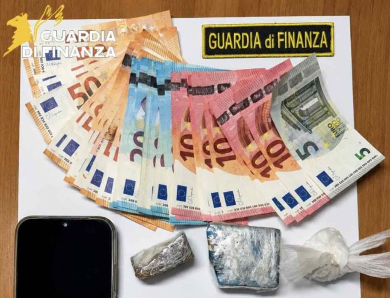 Scoperta una piantagione di 101 piante di marijuana a Cerreto Sannita