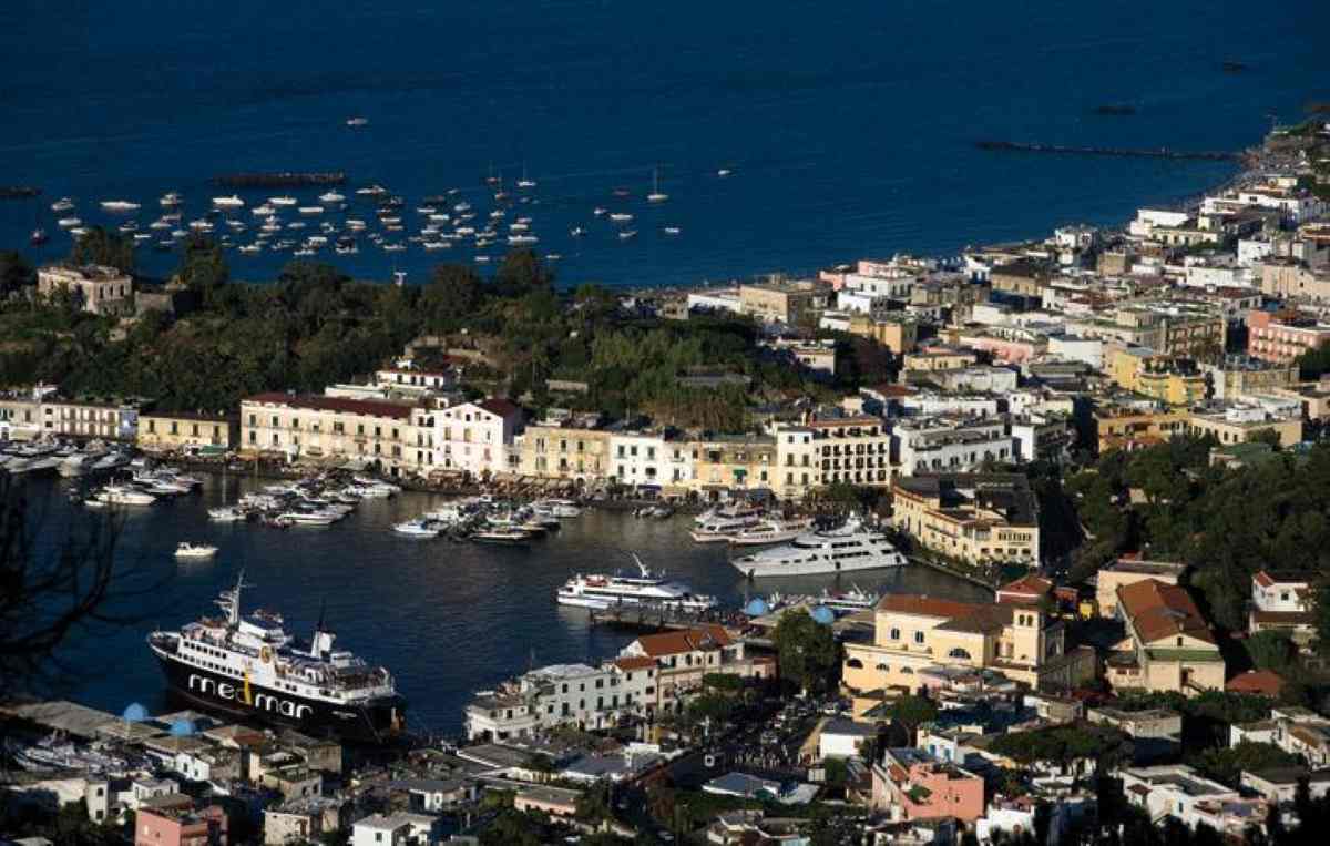 Nella foto, un particolare della vicenda.