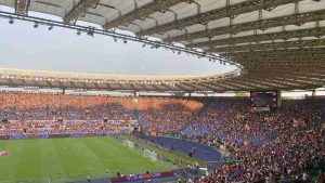 Slittamento del derby Roma-Lazio al lunedì, la Lega Serie A valuta il ricorso al Tar