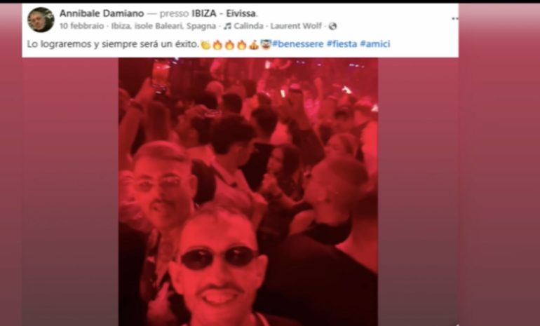 Tragedia a Ibiza: spunta una foto tra la vittima e il sospettato. Si indaga su eventuali complici