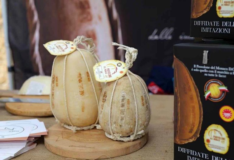 Vent’anni di Provolone del Monaco DOP: tre giorni di festa a Vico Equense