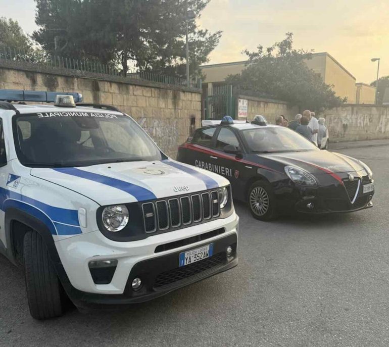 Voto ad Arzano, decine di identificati fuori ai seggi