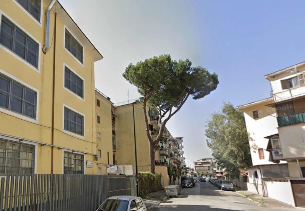 Agguato nella notte a Miano: 21enne incensurato ucciso sotto casa