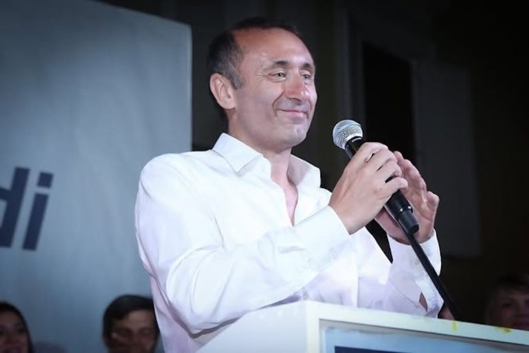 Angri: Alfonso Scoppa trionfa al ballottaggio e sconfigge lo zio Pasquale Mauri