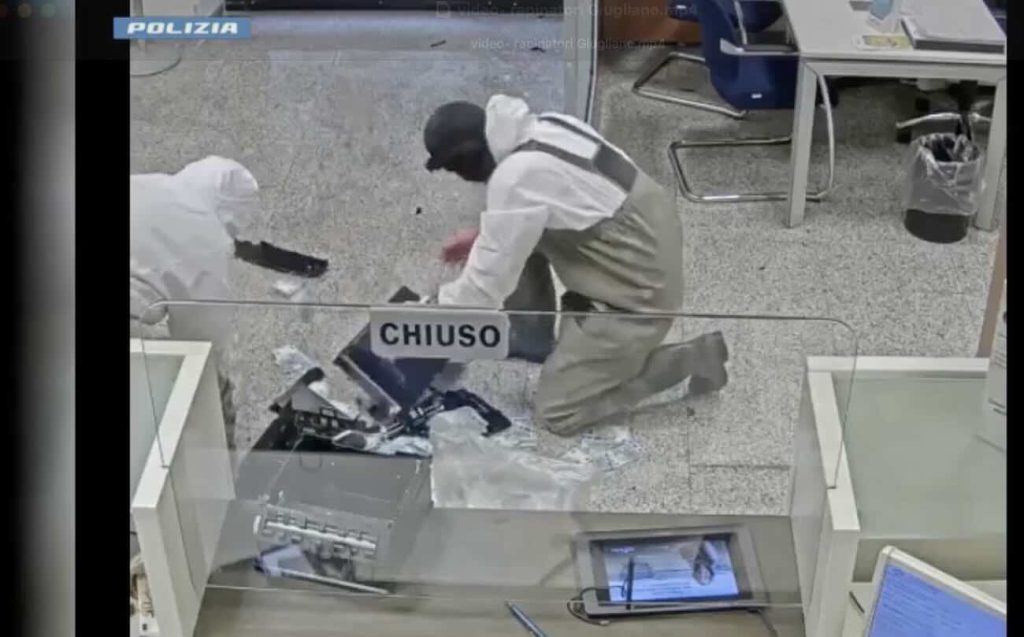 Arrestate le talpe dei caveau: ecco chi sono i 12 della banda del buco