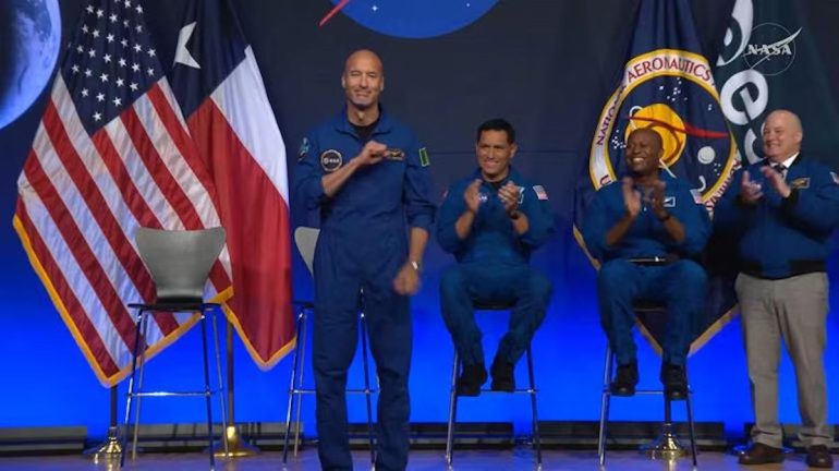 Artemis III, Luca Parmitano torna nello spazio: sarà il pilota della missione Nasa