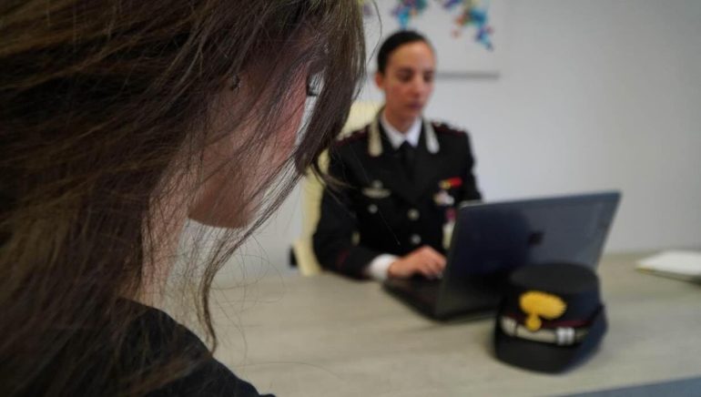 Casapesenna: aggredisce l’ex moglie nel santuario nonostante il divieto di avvicinamento: arrestato