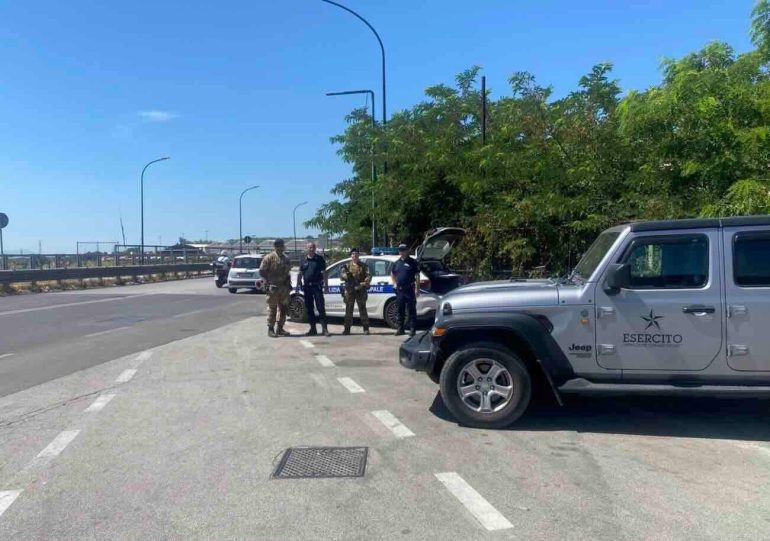 Casoria, trasportava 15 pannelli in amianto senza autorizzazione: sequestro e denuncia