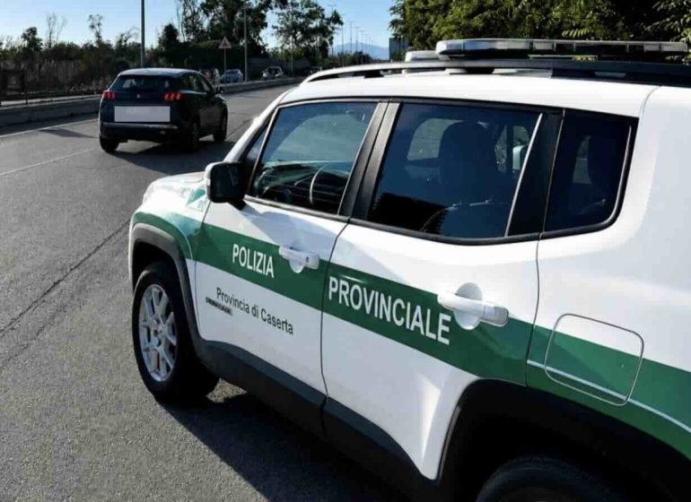 Castel Volturno, controlli straordinari della Polizia Provinciale: sette violazioni e un veicolo sequestrato