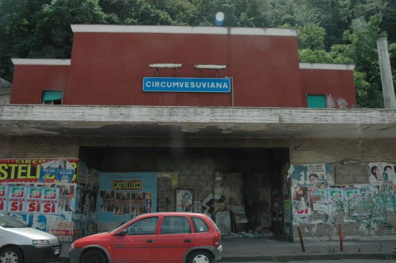 Castellammare, i Progressisti accusano: «Comune assente nei processi chiave, la città rischia il declino
