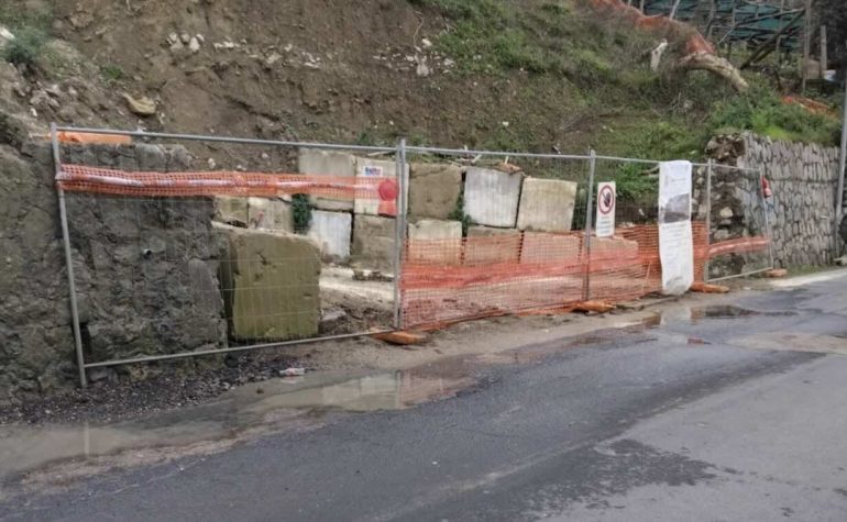 Chiusura temporanea della Sorrento-Massa Lubrense: allarme di Federalberghi per il turismo estivo