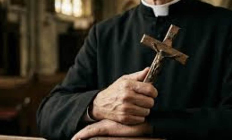 Esorcisti campani a confronto a Mercogliano: focus su intelligenza artificiale, occultismo e satanismo