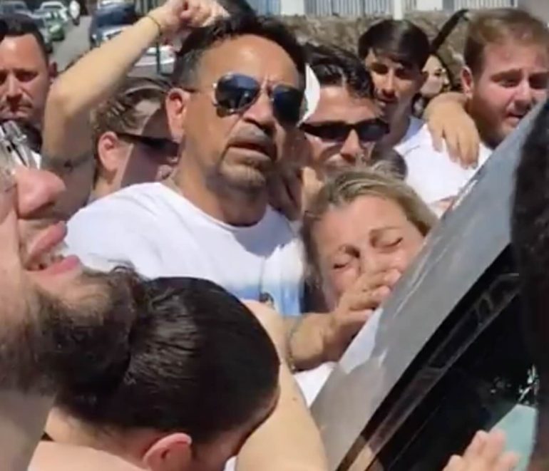 Funerali di Lorenzo Spasiano, il monito di don Salvatore: «Assassino, costituisciti»