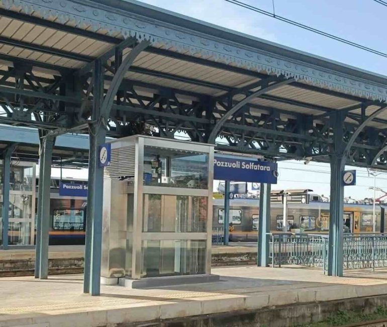 Gas nella galleria flegrea: bloccata la linea ferroviaria tra Napoli e Pozzuoli