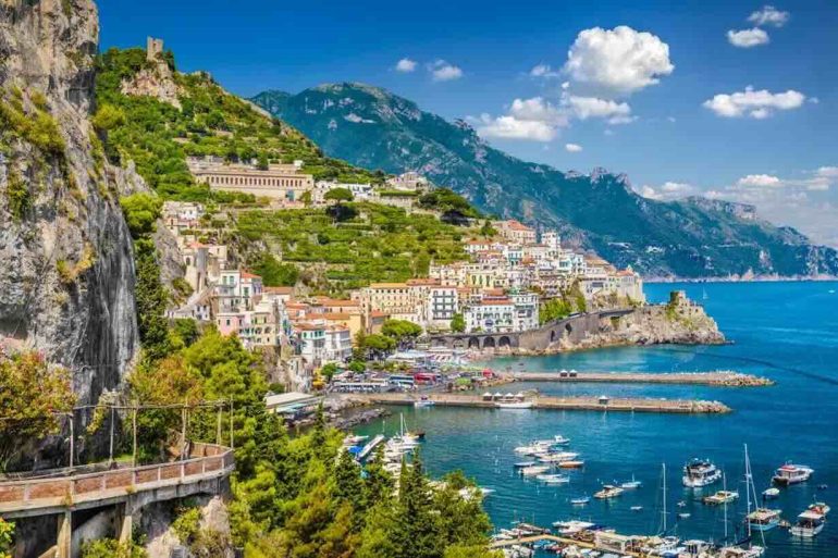 Meteo Napoli e Campania all’insegna del bel tempo: sole prevalente e clima estivo