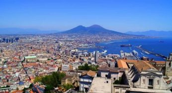 Caldo a Napoli fino a domenica: cosa fanno gli italiani in casa