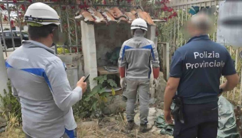 Mondragone, scatta il blitz sul litorale: denunciato il gestore di un lido
