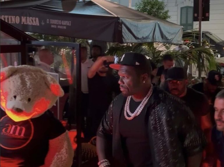 Napoli, 50 Cent a cena da El Sombrero prima del live con Geolier allo Stadio Maradona