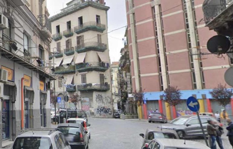 Spaccio nel cuore di Napoli: arrestato 45enne