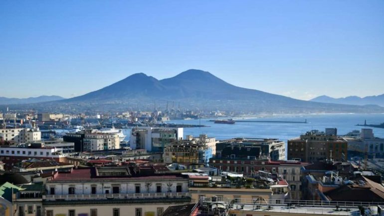 Napoli conquista il mondo: 132 lettere d’amore per la città partenopea nel premio internazionale