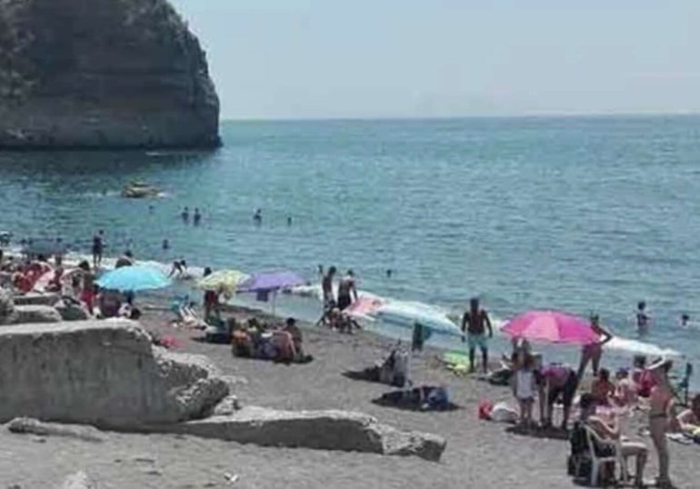 Napoli: divieto temporaneo di balneazione a Pietrarsa