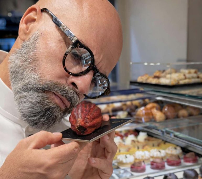 Napoli e la rivoluzione dolce di Mario Di Costanzo: la frutta realistica che incanta i sensi