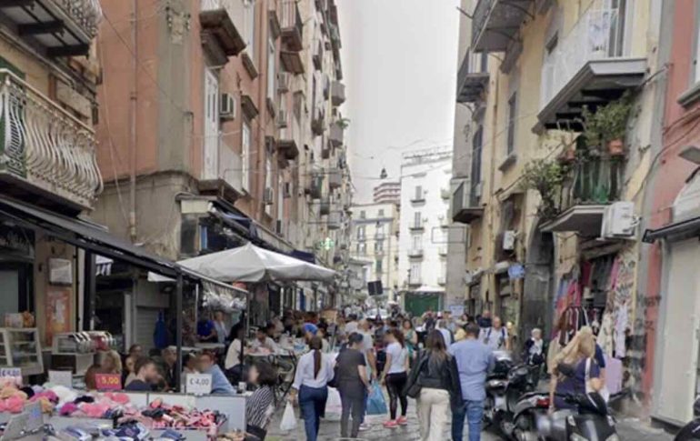 Napoli, quarta stesa in una settimana ai Quartieri Spagnoli: spari nella notte a Portamedina