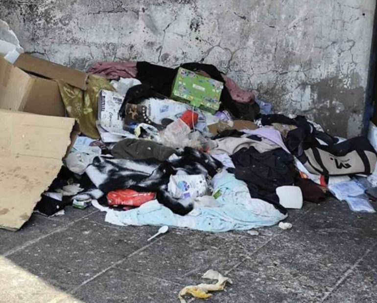 Napoli, il parcheggio Brin tra sporcizia e degrado: l’appello urgente di Borrelli