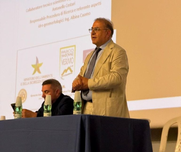 Parco del Vesuvio, varato il nuovo piano antincendio: più prevenzione e coordinamento