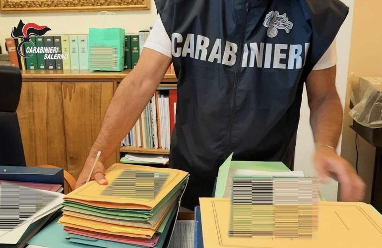 Positano, blitz dei carabinieri in Comune: indagini sulla giunta Guida