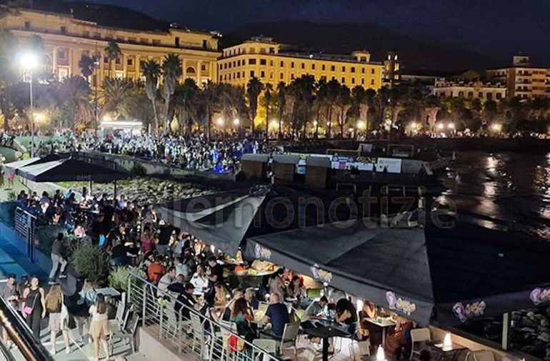 Salerno, i gestori della movida a De Luca: «Non bastano i divieti, serve un confronto permanente»