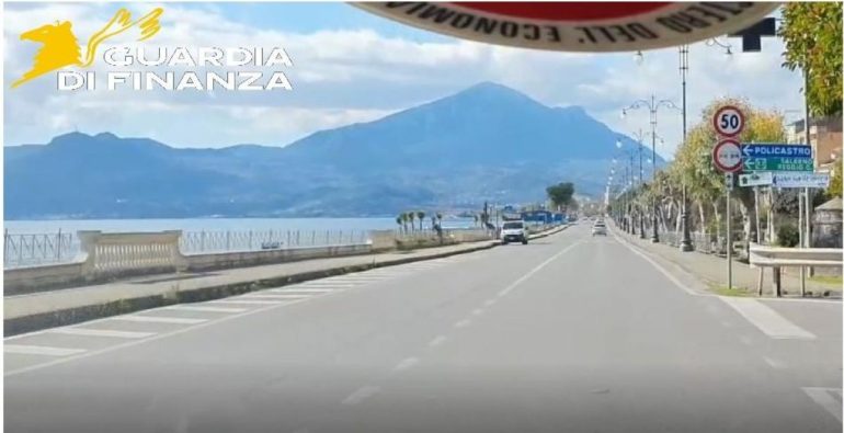 Salerno, maxi evasione nel settore del turismo: la Finanza scopre quasi 10 milioni di euro nascosti al fisco
