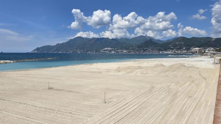 Salerno, spiagge di Torrione, stop a lavori per l’estate: Comune accelera sui controlli per aprire l’arenile
