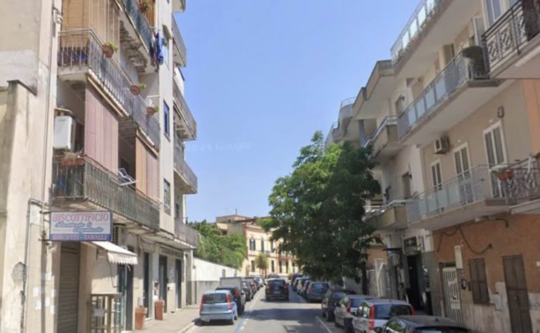 Sant’Anastasia, lite stradale degenera: 6 colpi di pistola contro un carabiniere fuori servizio
