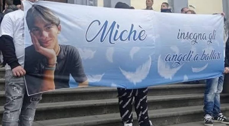 Sarno, morì in ospedale a 14 anni: a processo 8 medici