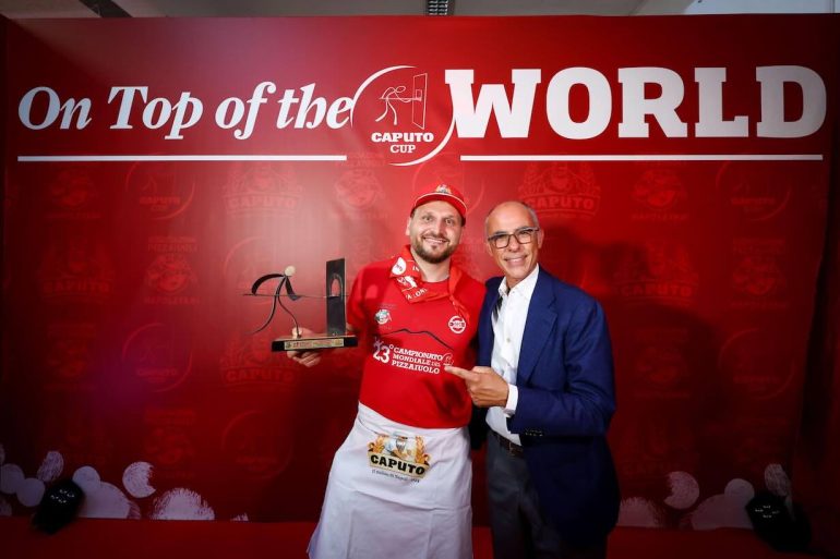Simone Zullo trionfa al Campionato Mondiale del Pizzaiuolo