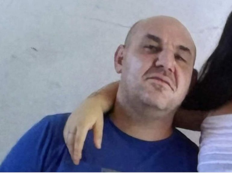 Tenta d’impiccarsi il killer di Pollena. La moglie in tv: «In carcere vogliono ucciderlo»