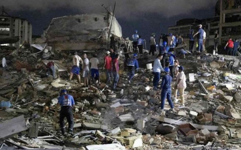 Violento terremoto in Venezuela, 32 vittime e 700 feriti: crollati interi edifici