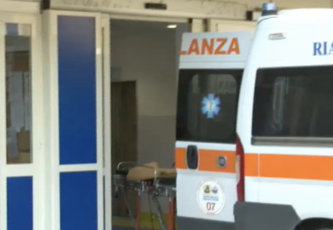 Allarme caldo a Napoli: ospedali al collasso