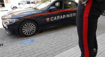 Arienzo, aggredisce un’educatrice e danneggia l’auto dell’Arma: denunciato 18enne ospite della struttura