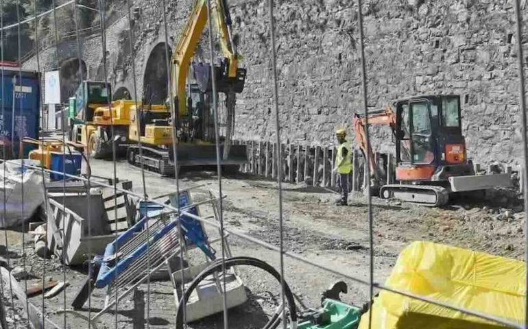 Benevento, ruba 100 metri di cavi in rame nel cantiere AV: arrestato un 42enne