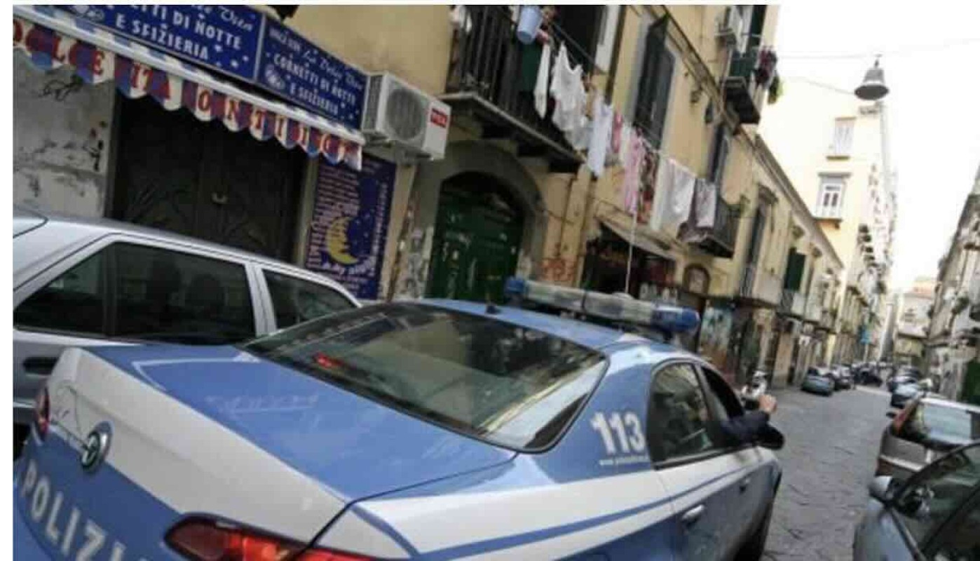 La polizia alle Case Nuove