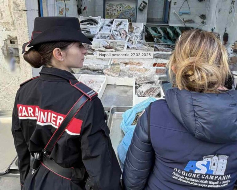 Blitz dei carabinieri a Poggioreale: chiusa pescheria per carenze igieniche