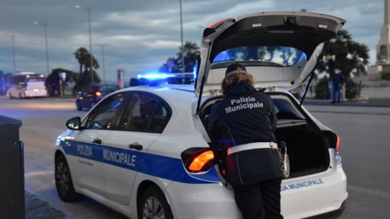 Blitz del NOS a Salerno: sequestrate grandi quantità di hashish e crack