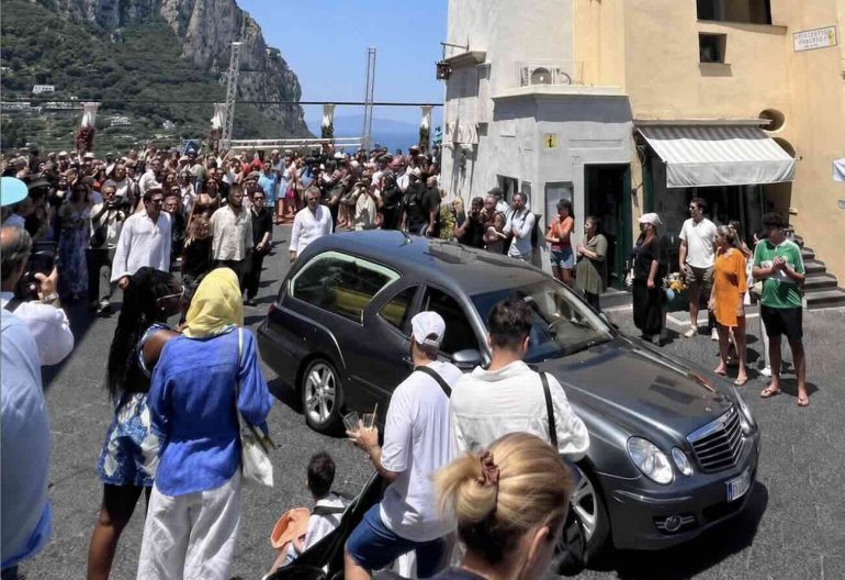 Capri ricorderà Peppino di Capri con una piazza e un premio annuale in suo onore