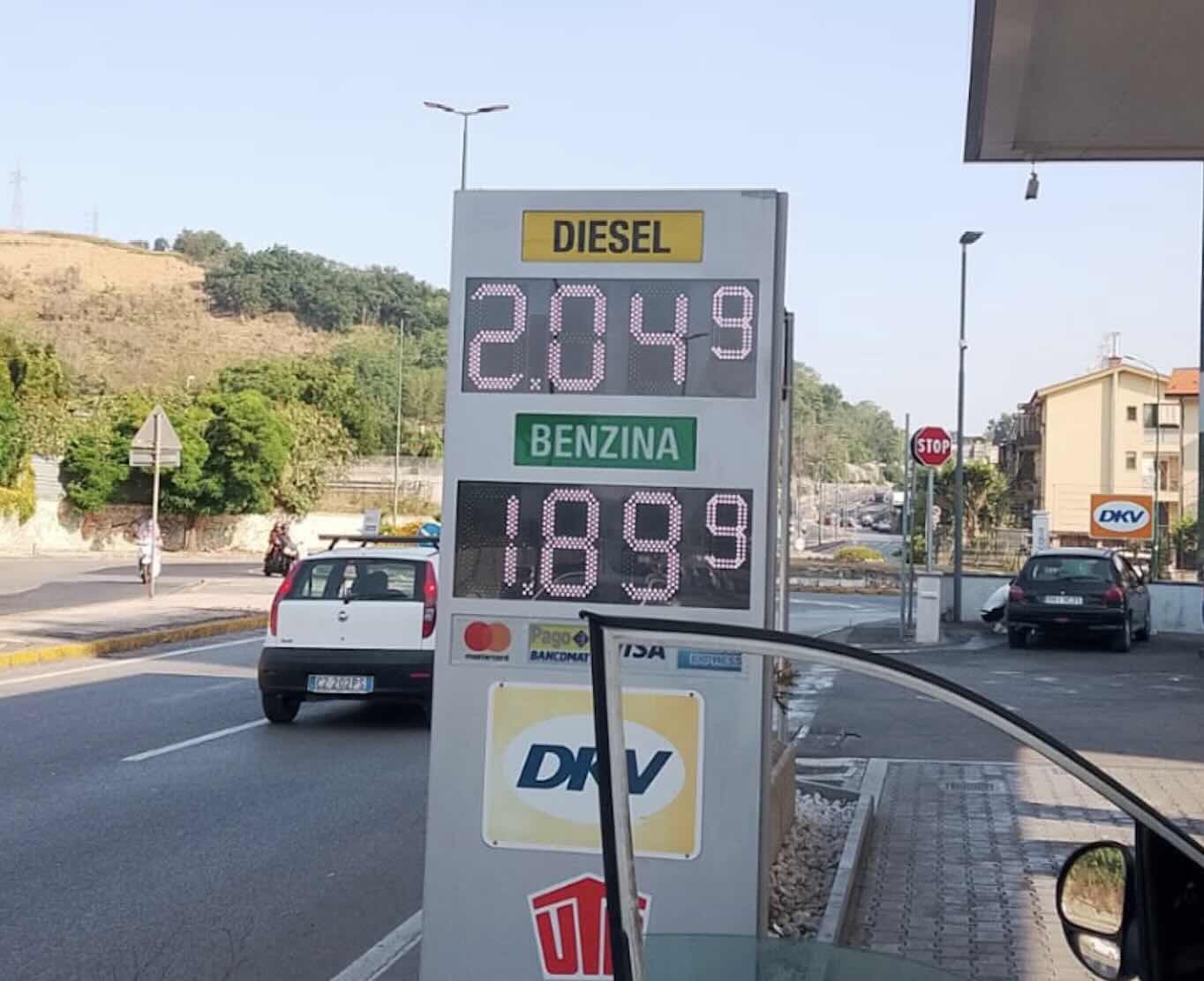 Carburanti, il gasolio sfiora i 2,7 euro al litro: Codacons chiede interventi urgenti sulle accise